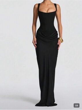 Elegant Black Square-Neck Column Dress